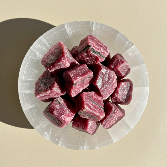 La rhodochrosite: meilleure pierre pour attirer l'amour et la joie