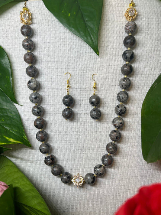 Expression - collier en yooperlite 12mm